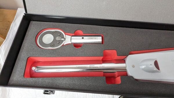 Proto Torque Wrench 1"Drive 300-1800 Ft-Lbs Capacity w/Certificate J6024