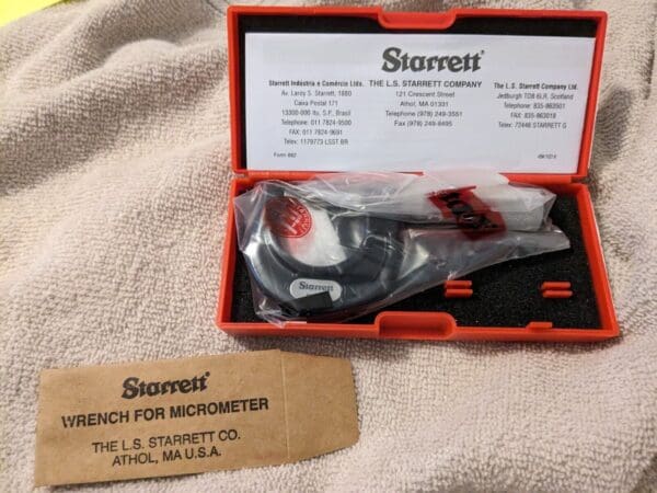 STARRETT 0 to 7/8" Range, Mechanical Screw Thread Micrometer 50731