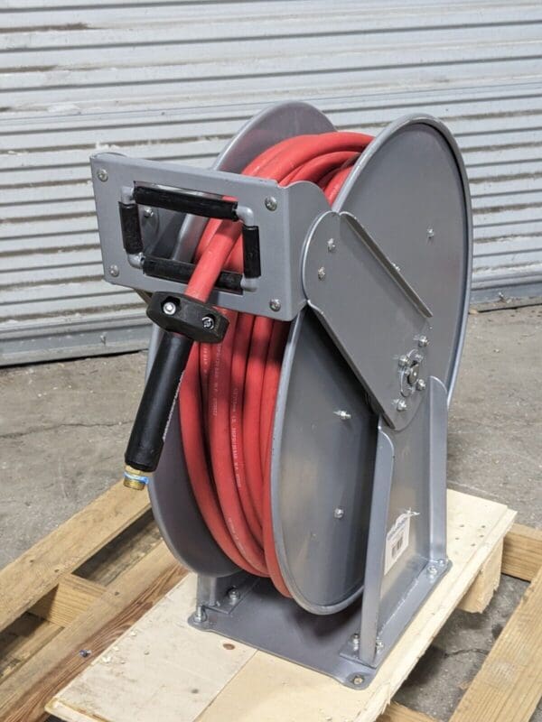 Pro Source Heavy Duty Hose Reel 75 Ft. x 1/2 In. 300 PSI Max. Damage