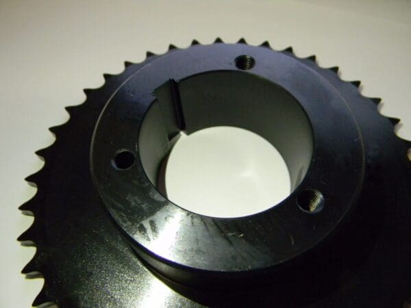 BROWNING Bushed Roller Chain Sprocket: 40 Teeth, 5/8" Pitch, 2-11/16" Bore Dia