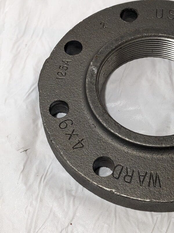 Ward 4x9 Pipe Flange, 9" Outer Diameter, 4" Nominal Size, 8 Bolt, Class 125