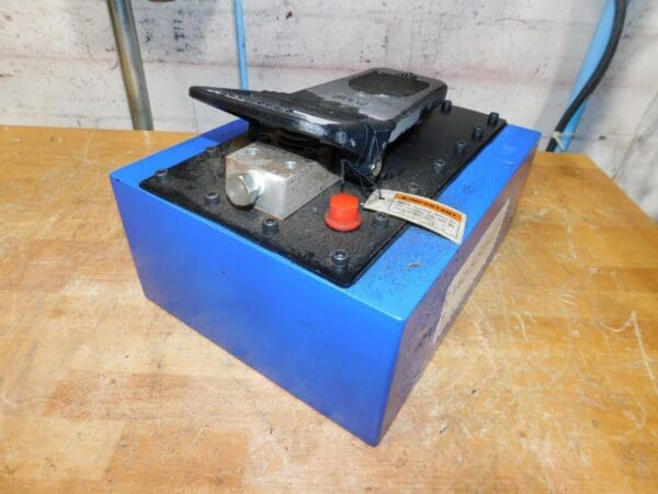 WorkSmart Air-Hydraulic Pump & Jack 10,000 psi 59754879 PARTS/REPAIR