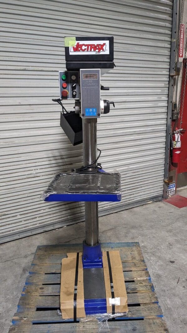 Vectrax Floor Drill Press Variable Speed 20″ Swing 1 hp 115V RF-19V Damaged