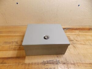 Cooper B-Line Hinge Flat Cover Enclosure 8" x 4" x 10" 16 Gauge Steel 1084-1