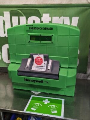 Honeywell Fendall Pure Flow 1000 Emergency Eyewash Station 32-001000-0000