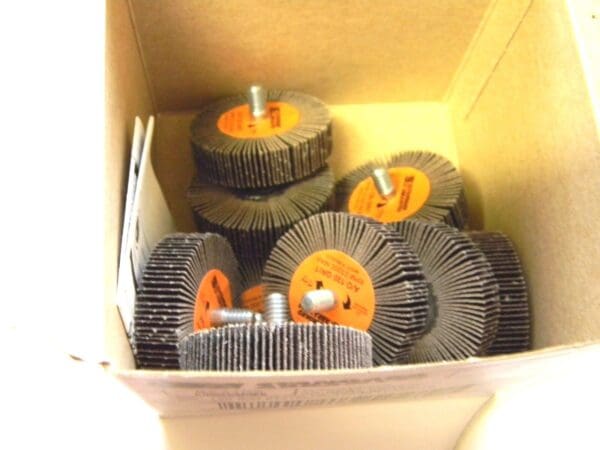 Standard Abrasives A/O Flap Wheels 2" x 1/2" x 1/4-20" 20-Grit Qty. 10 623108