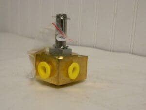 Parker 1/4" Port Brass Three-Way Quick Exhaust Solenoid Valve 04F35C1116ACF