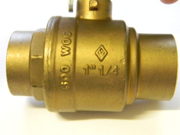 MC 1-1/4" Pipe 1-Way Bronze Ball Valve Pipe BVS-120