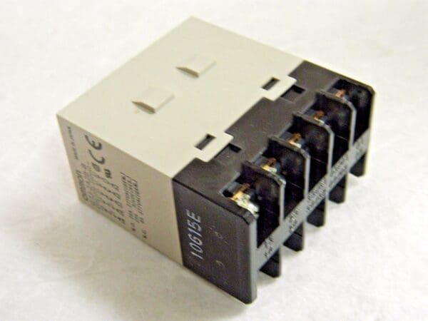 Omron General Purpose Relay AC200/240V G7J-2A2B-B-W1