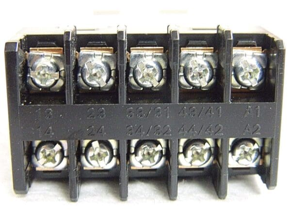 Omron General Purpose Relay AC200/240V G7J-2A2B-B-W1