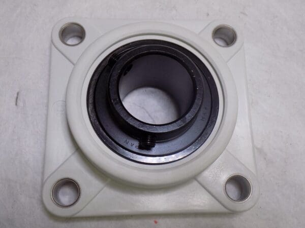 FYH Bearings 4 Bolt Flange Mounted Bearing Thermoplastic Housing UCF20723G5XPL