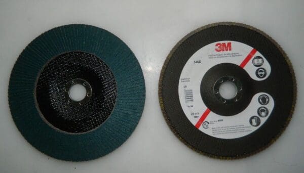 3M Coated Zirconia Alumina Flap Discs 2 Pack 7" Dia 7/8" Hole 28931