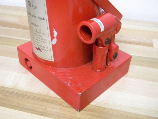 Heavy Duty Hydraulic Bottle Jack 30 Ton Load Capacity 5-1/8 In. Stroke