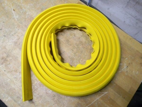 Hubbell FloorTrak 25 Ft. Flexible Protective Cable Cover PVC Yellow FT4Y25