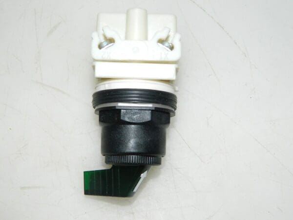 Schneider Electric Selector Switch 30mm Mount Hole 2 Position 9001SK11J35LGFG