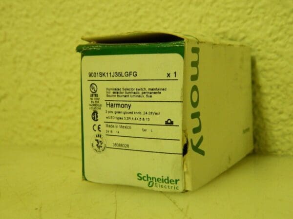 Schneider Electric Selector Switch 30mm Mount Hole 2 Position 9001SK11J35LGFG