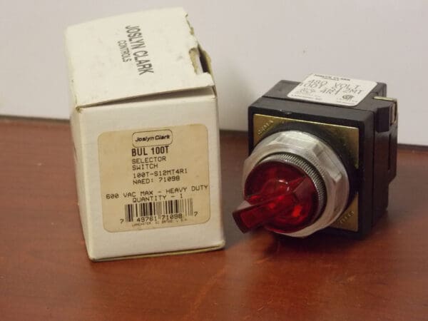 Joslyn Clark Main Selector Switch 480-600vac Chrome Red 100T-S12MT4R1