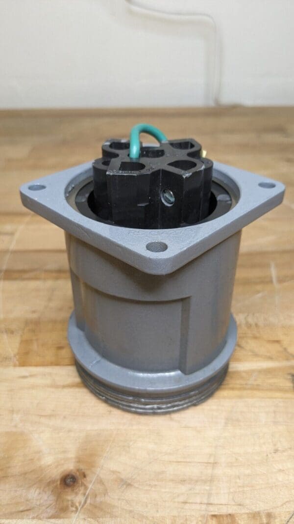 T&B Russelstoll DS3516FRAB Hazardous Locaction Plug Receptacle GN JB RCP