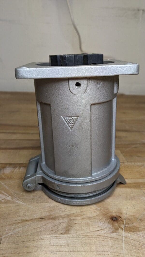 THOMAS & BETTS 3134W-72 / 3134W72 Receptacle