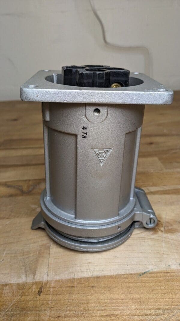 THOMAS & BETTS 3134W-72 / 3134W72 Receptacle