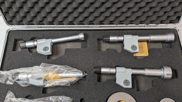 SPI Electronic Internal 3-Point Micrometer Set IP65 0.8" - 2" Range 17-628-9