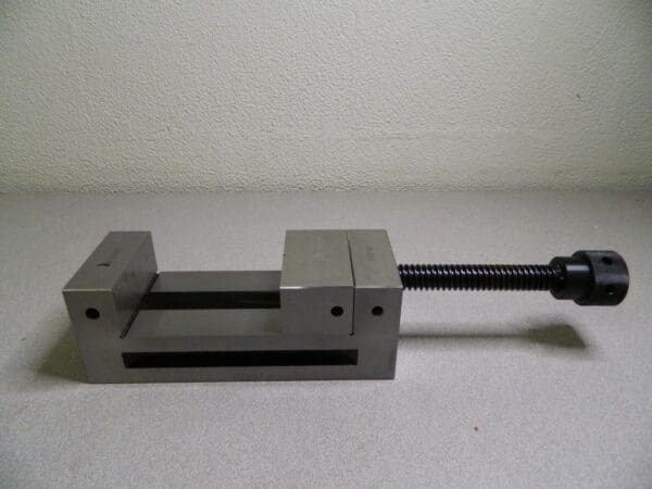 Interstate Toolmaker's Vise 3-15/16" Width 4-15/16" Opening 09287731