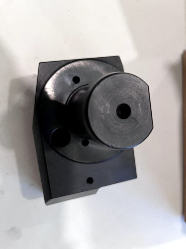 Global CNC Industries VDI Static Tool Axis Holder: 26.4025