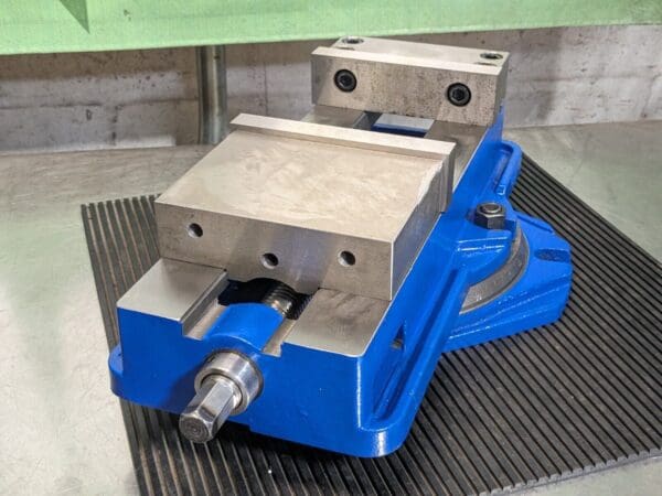 Precision Machine Vise w/ Swivel Base 6" Jaw Width 8" Opening Capacity