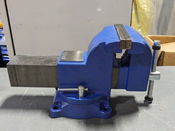 Gibraltar Bench Vise w/ Swivel Base 6" Jaw Width 6" Opening Capacity