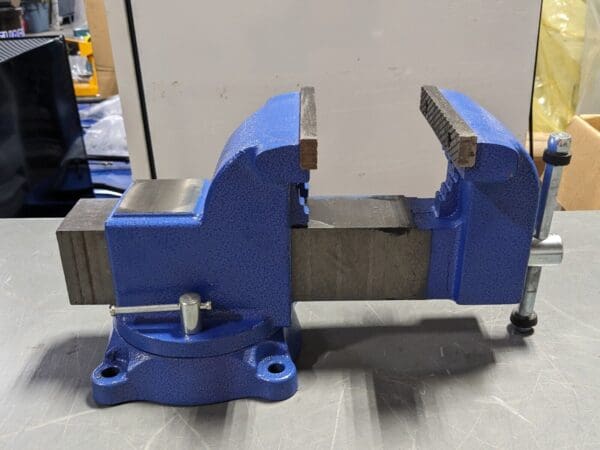 Gibraltar Bench Vise w/ Swivel Base 6" Jaw Width 6" Opening Capacity