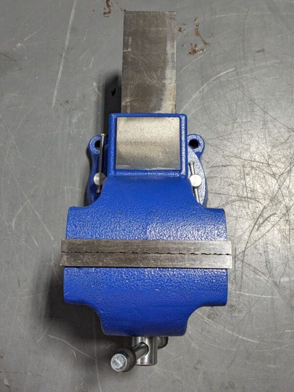 Gibraltar Bench Vise w/ Swivel Base 6" Jaw Width 6" Opening Capacity