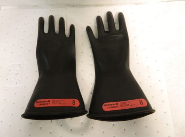 Salisbury by Honeywell Class 0 Size M 8 11″ Long Rubber Lineman's Gloves E011B/8