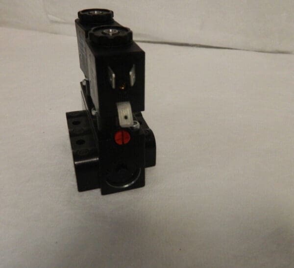 ARO/Ingersoll-Rand 1/8" Inlet 1/8" Outlet Solenoid Air Valve A211SD-120-A