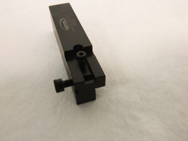 Hertel 0.531″ Max Depth, Right Hand Indexable Cutoff Toolholder HCER-0500-4.5