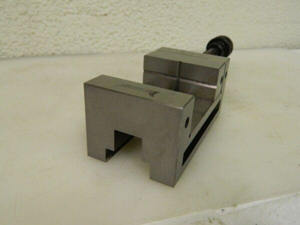 Interstate Toolmaker's Vise 2-3/8" Jaw Width 2-1/8" Jaw Opening Cap 09287624