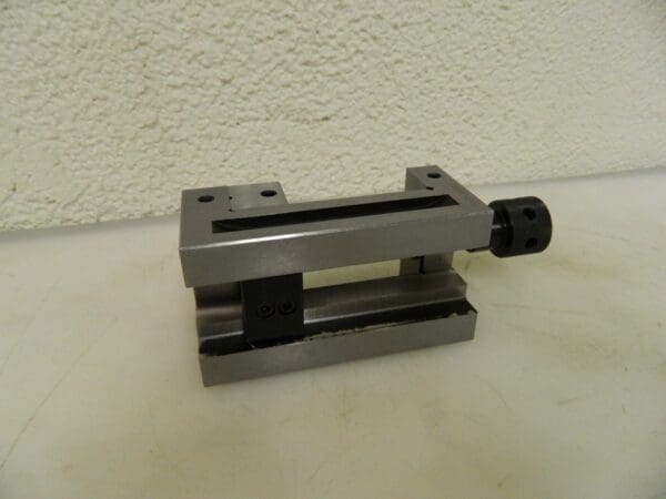 Interstate Toolmaker's Vise 2-3/8" Jaw Width 2-1/8" Jaw Opening Cap 09287624