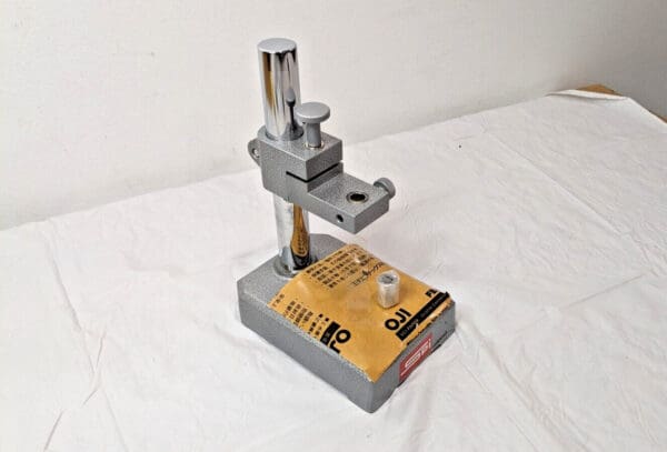 SPI Comparator Stand RS-2 8-1/2" OAL 30-205-9 DAMAGED