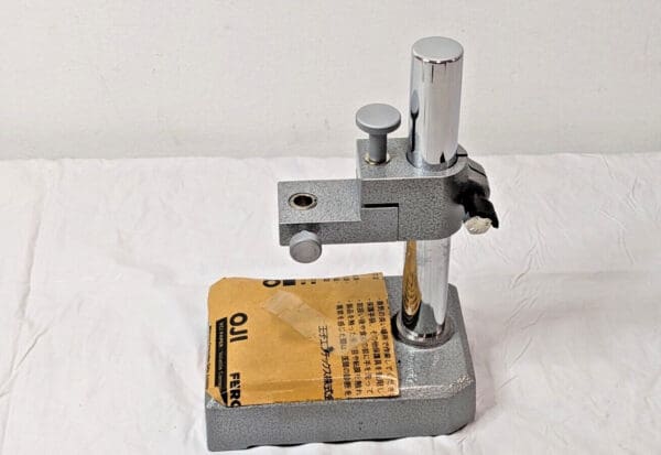 SPI Comparator Stand RS-2 8-1/2" OAL 30-205-9 DAMAGED