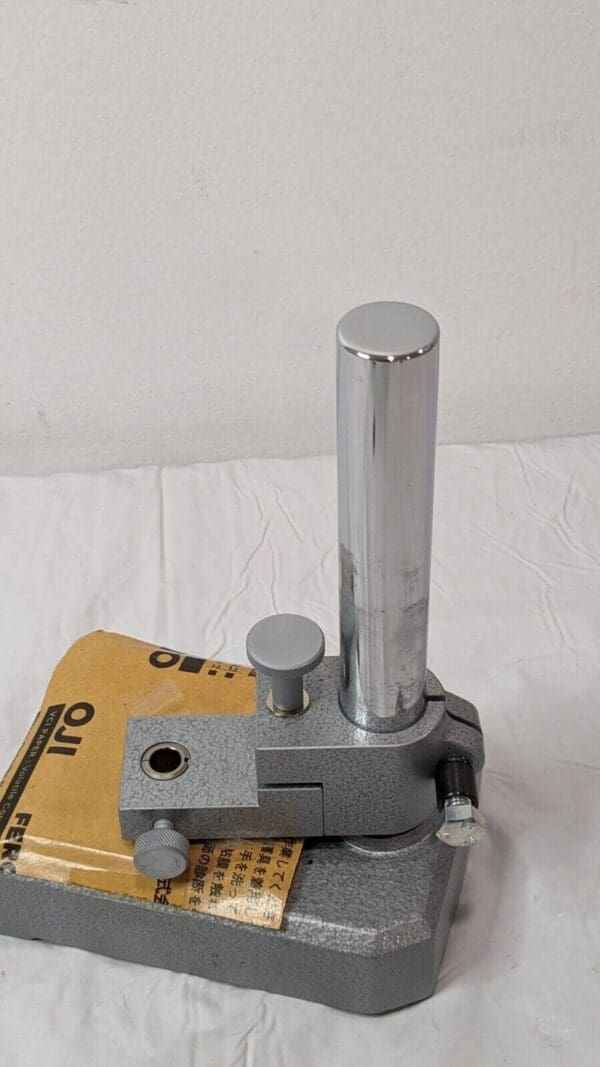 SPI Comparator Stand RS-2 8-1/2" OAL 30-205-9 DAMAGED