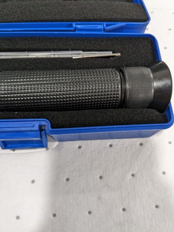 PCE - Handheld Refractometer - 0 to 18% Brix PCE-018 DAMAGED CASE