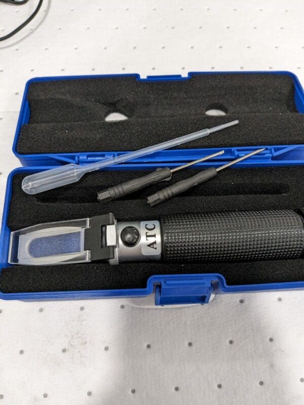 PCE - Handheld Refractometer - 0 to 18% Brix PCE-018 DAMAGED CASE