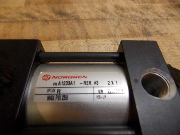 Norgren Air Cylinder 2" Bore x 1" Stroke 5/8" Rod Dia. 3/8" NPTF A1233A1PS-2X1