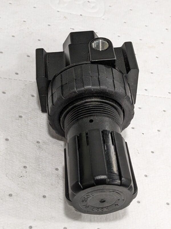 PARKER Compressed Air Regulator: 3/4" NPT, 250 Max psi, Standard 07R413AC