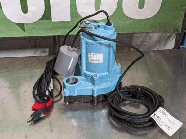 Little Giant Submersible Effluent Pump 22 GPM 1-1/2" Discharge 4/10 HP 115v