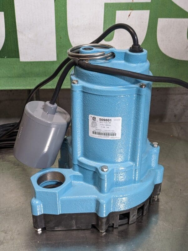 Little Giant Submersible Effluent Pump 22 GPM 1-1/2" Discharge 4/10 HP 115v