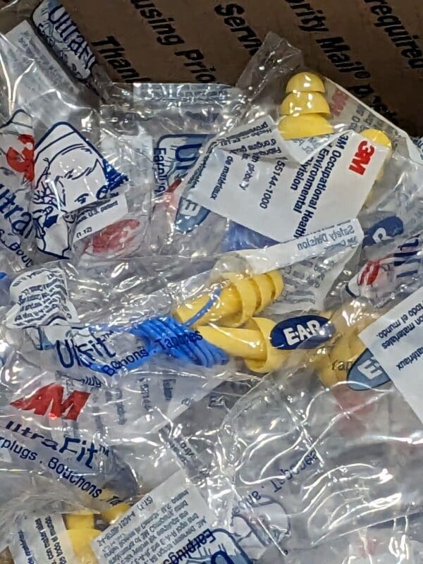 3M Earplugs: 25 dB, Plastic, Flanged, Push-In Stem, Corded Qty 100 7000002320