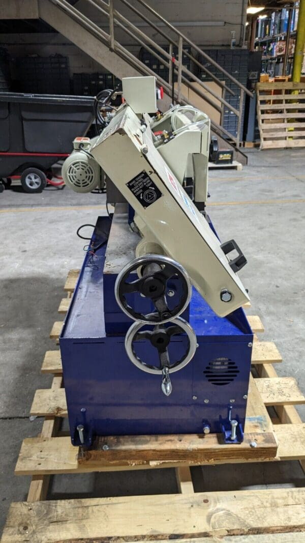 Vectrax Manual Horizontal Bandsaw 10 x 17 Capacity 220/440v 136-2800 Damaged