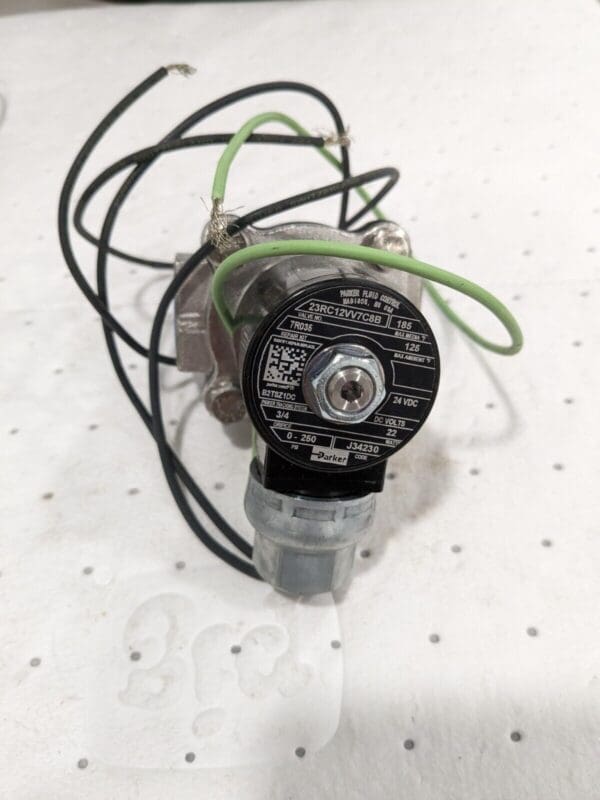 PARKER Solenoid Valve: 2-Way & 2-Position, 3/4" Port 23RC12VV7C8B