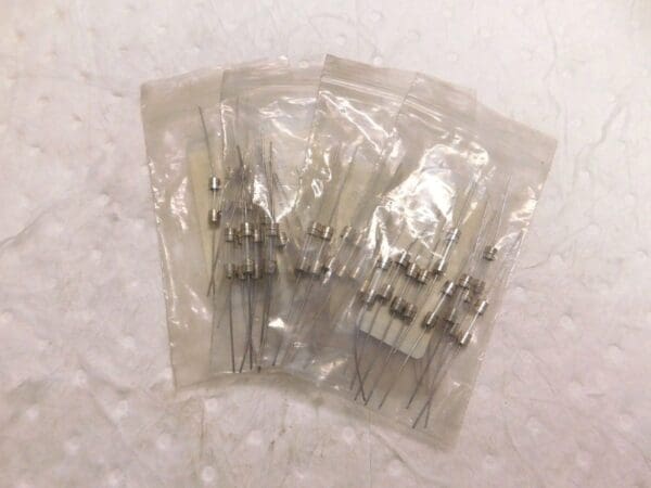 Ferraz Shawmut Time Delay Mini Glass/Ceramic Fuse 250V 0.20A Lot of 4 GSC-V2/10