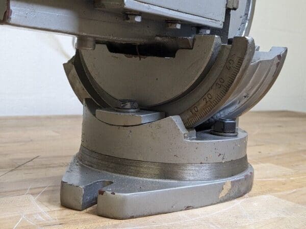 Gibraltar 3-Axis Tilting Angle Machine Vise w/ Swivel Base 110052 Damaged